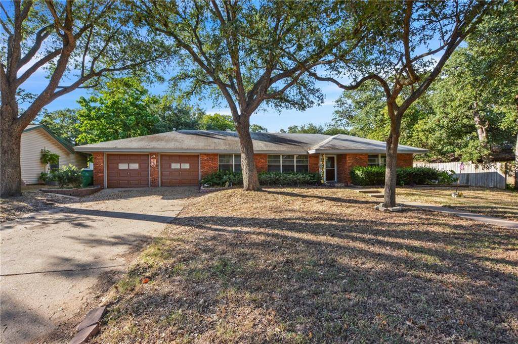 2002 Murray Ave, Rockdale, TX 76567