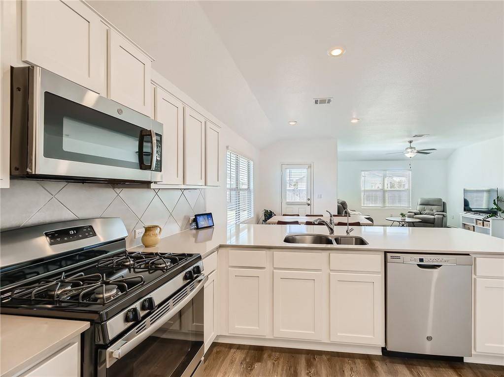 155 Mineral Springs DR, Kyle, TX 78640