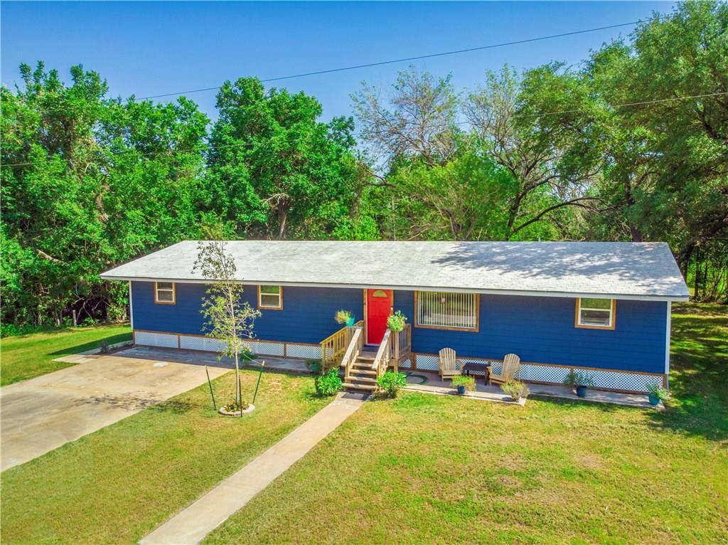 114 Lazy LN, Lexington, TX 78947