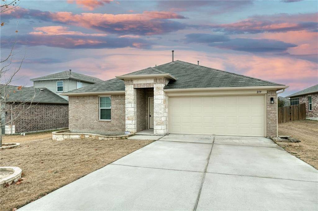 219 Screech Owl DR, Kyle, TX 78640