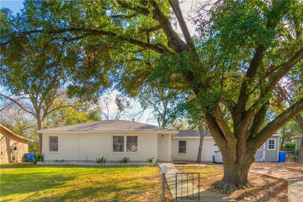 903 N Kirk ST S, Taylor, TX 76574