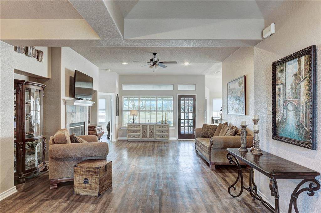 30109 Hacienda LN, Georgetown, TX 78628