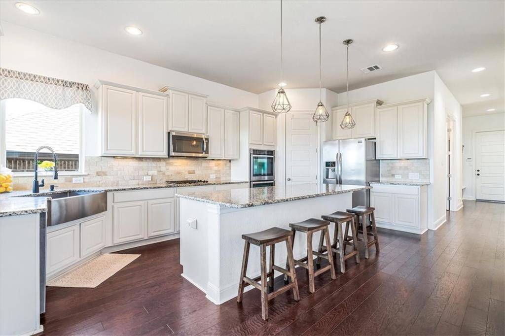 22436 Rock Wren RD, Spicewood, TX 78669
