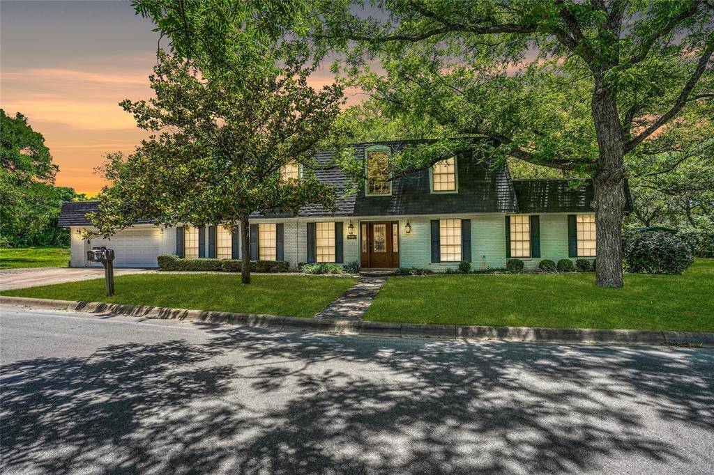 1207 Arbor LN, Marble Falls, TX 78654