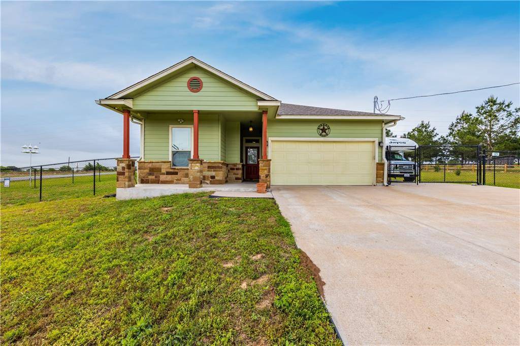 125 Mallard RD, Bastrop, TX 78602