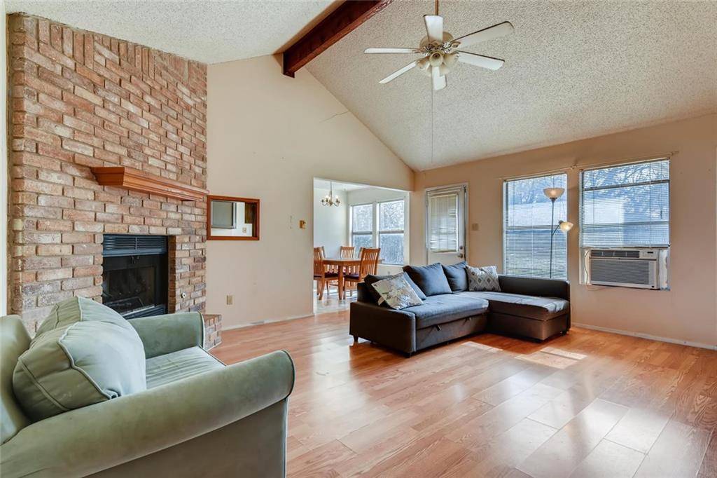 407 Casa Loma, Buda, TX 78610