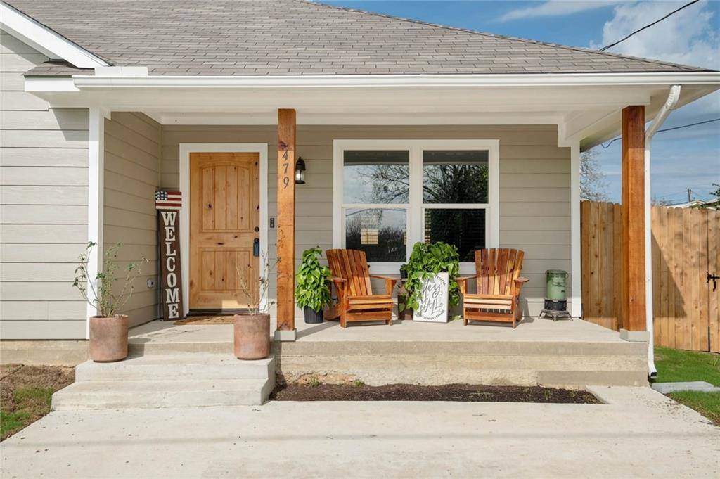 479 S Navarro ST, Giddings, TX 78942