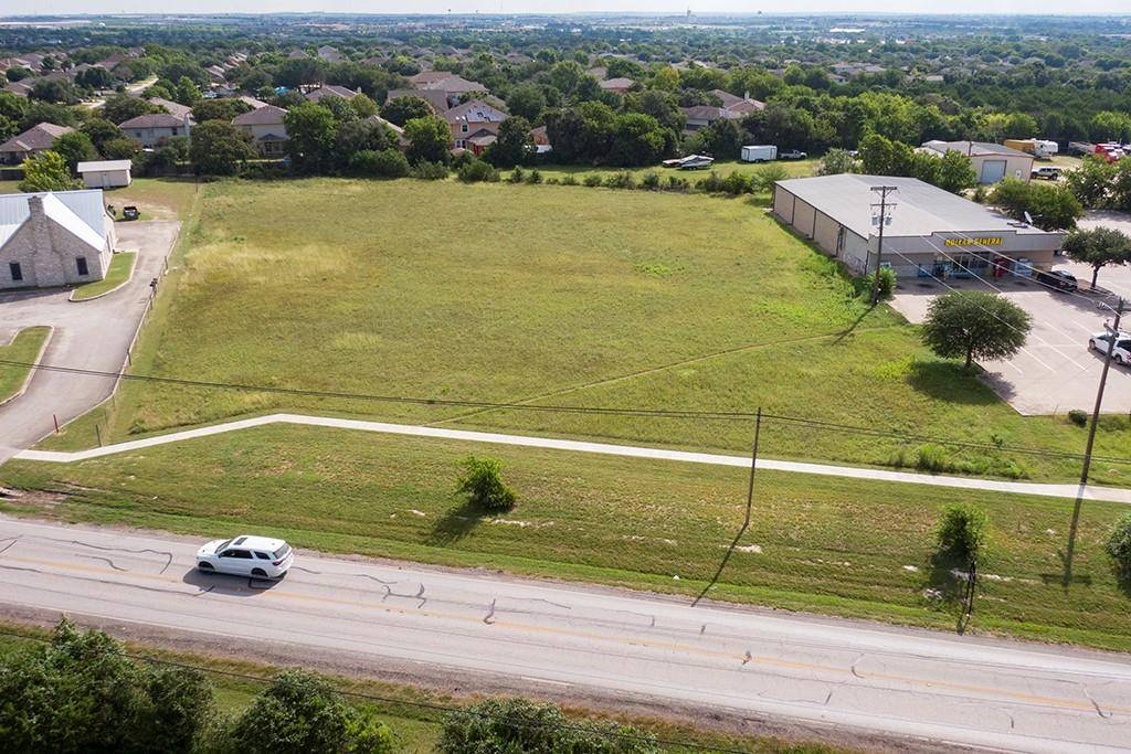 870 Veterans DR, Kyle, TX 78640