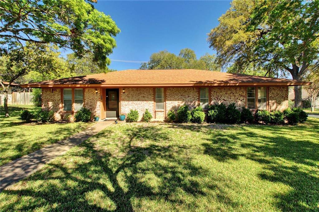 900 Rebbeca DR, Austin, TX 78758