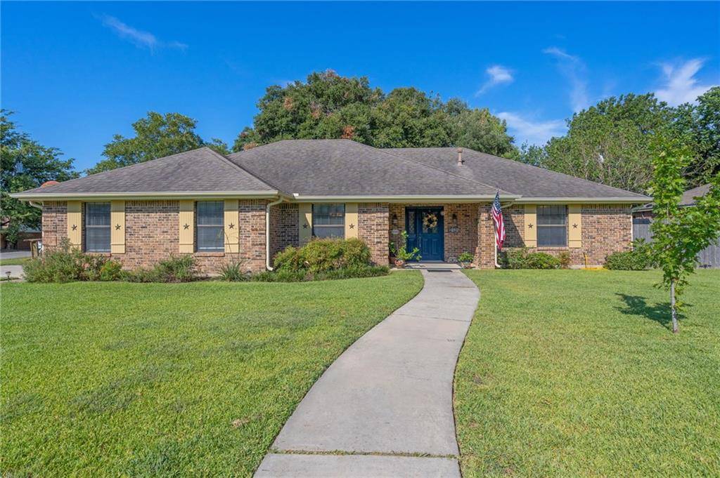 2101 Robin LN, Taylor, TX 76574