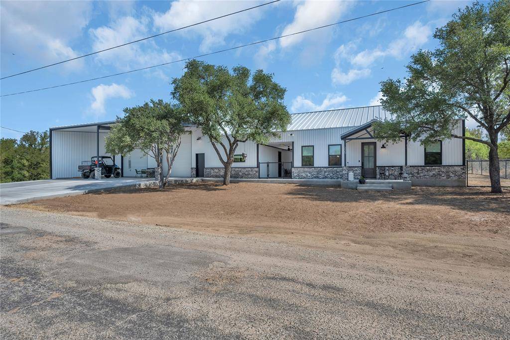 225 Cedarhill DR, Marble Falls, TX 78654