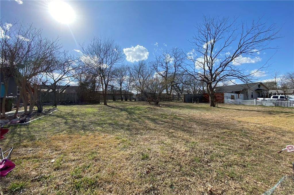 2104 Magnolia DR, Round Rock, TX 78664