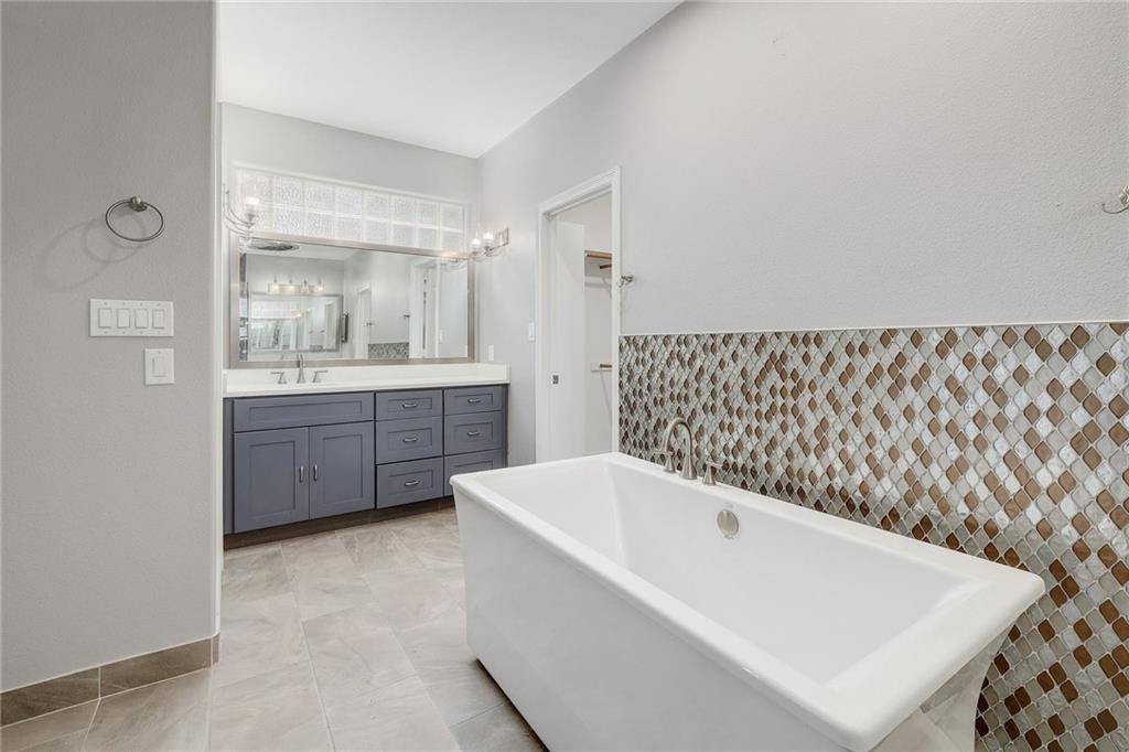 30 Forest Mesa DR, Round Rock, TX 78664