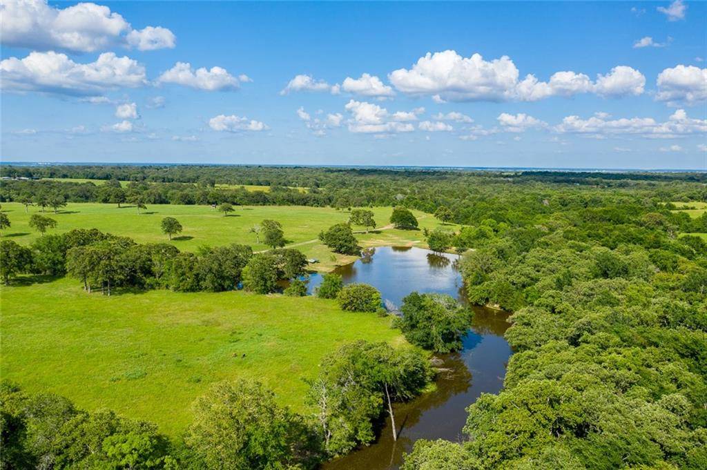 5956 CR 358, Gause, TX 77857