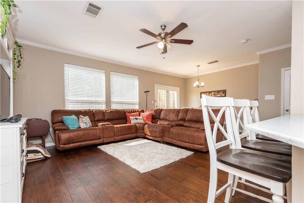 3300 Forest Creek DR #47, Round Rock, TX 78664