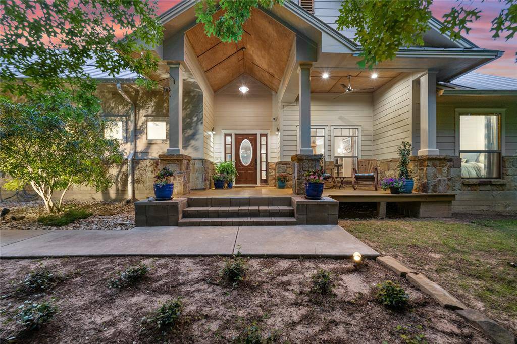 296 Kaanapali LN, Bastrop, TX 78602