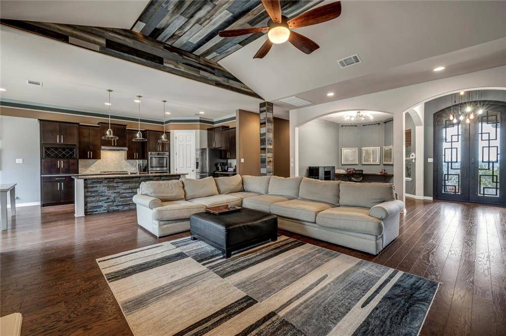 5429 Texas Bluebell DR, Spicewood, TX 78669