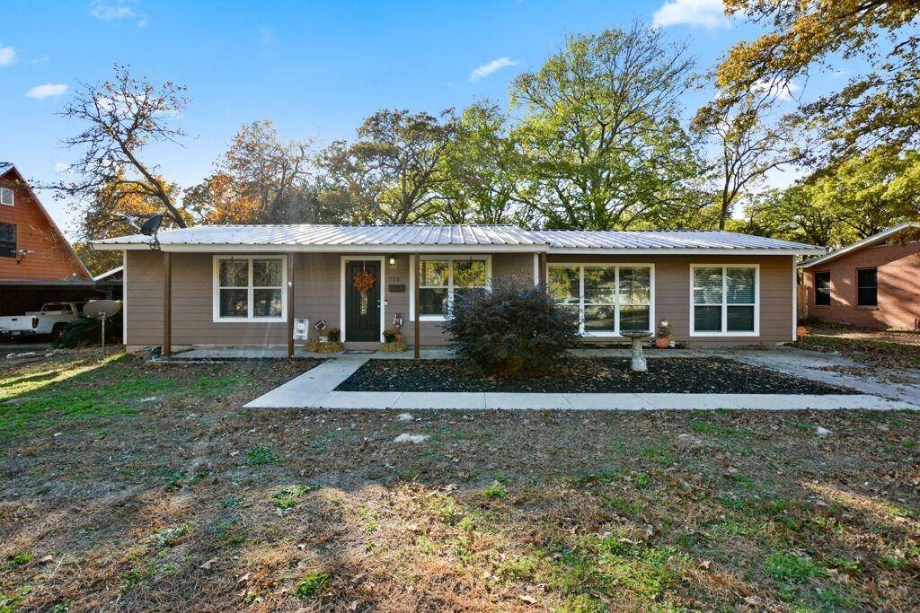 715 Vogel ST, Rockdale, TX 76567