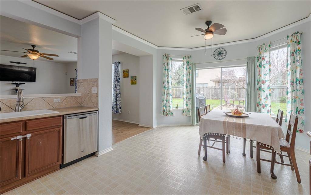 4203 Zion Ave, Taylor, TX 76574