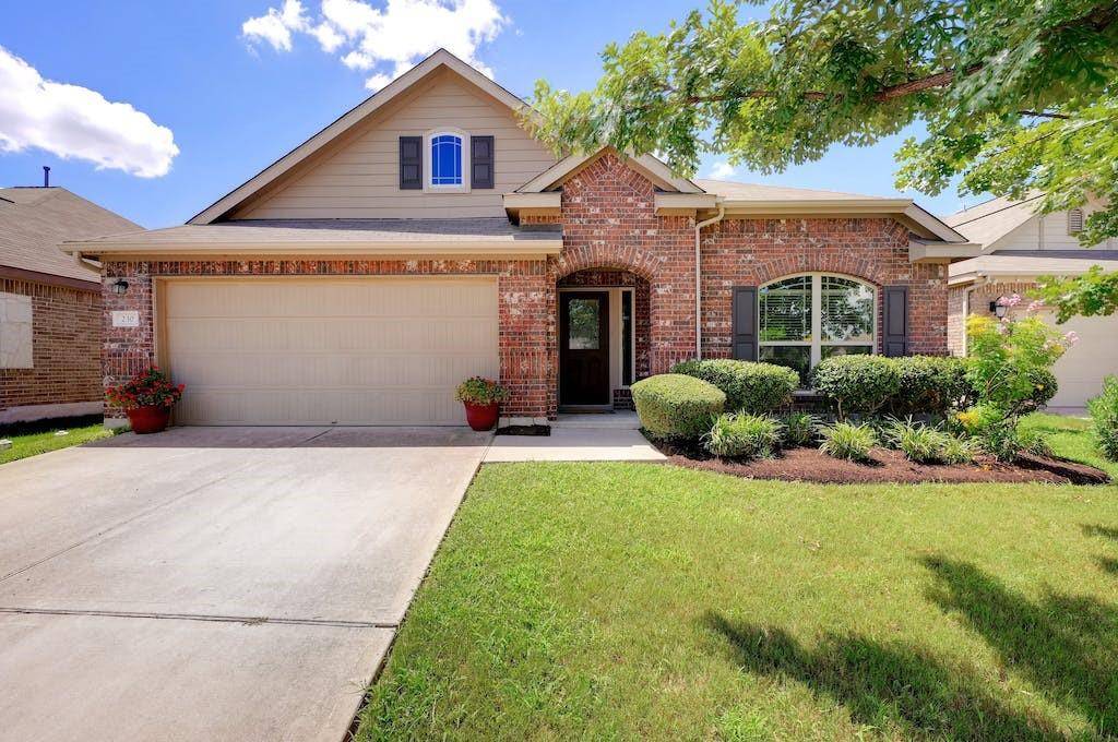 230 Travertine TRL, Buda, TX 78610