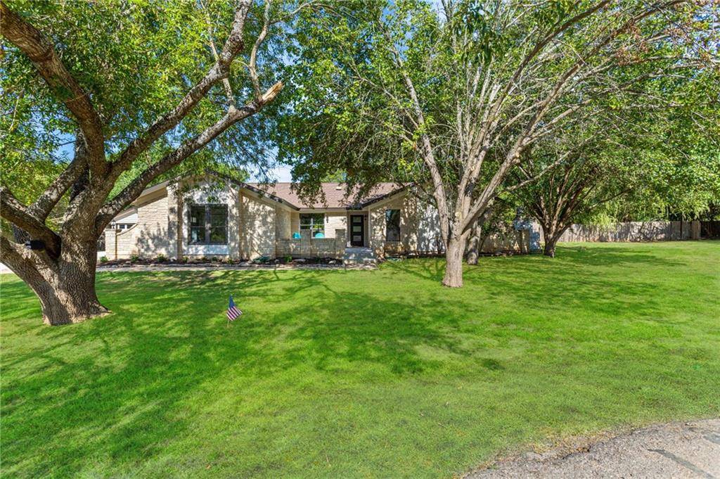 501 Dowitcher CIR, Buda, TX 78610