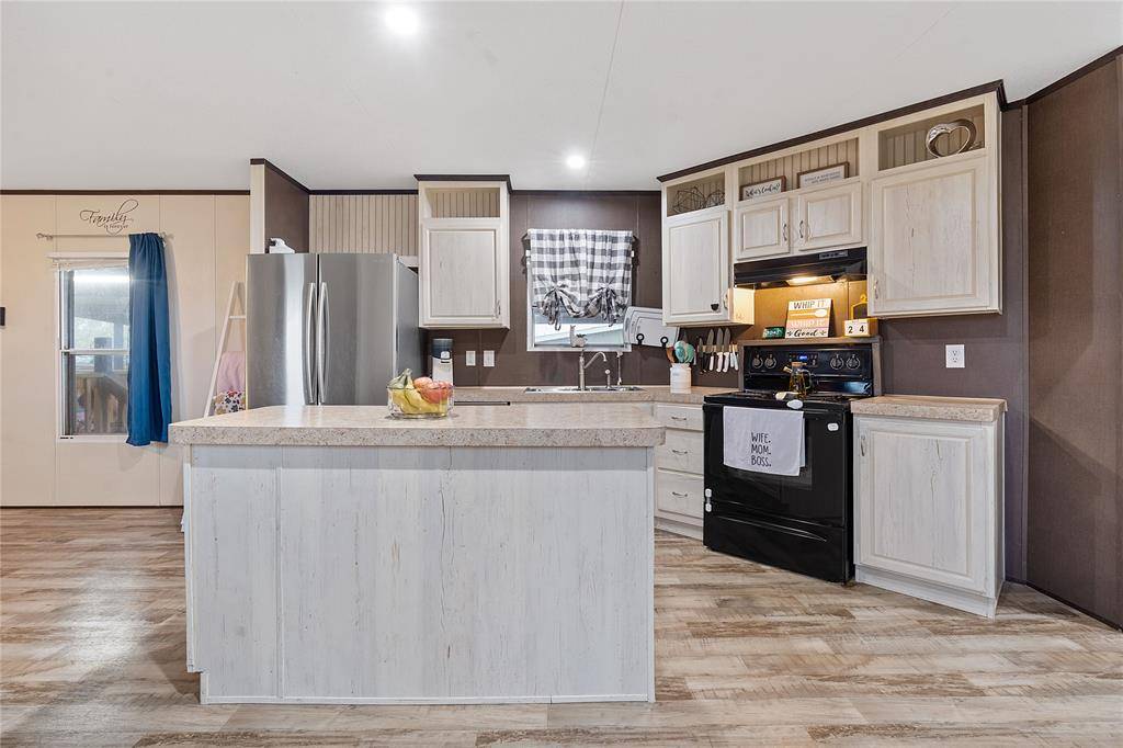 375 Duchess PASS, Kyle, TX 78640