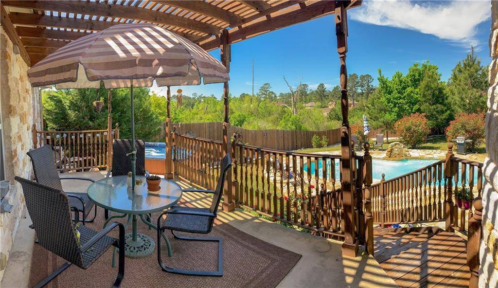 150 Manawianui DR, Bastrop, TX 78602