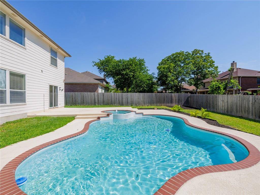 210 Settlers Valley DR, Pflugerville, TX 78660