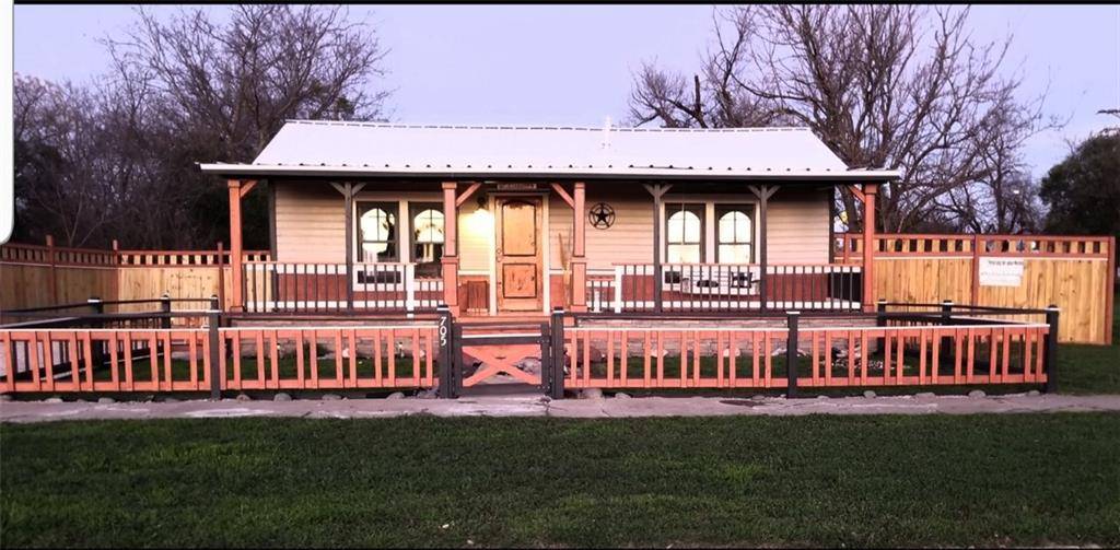 705 S Ridge ST, Lampasas, TX 76550