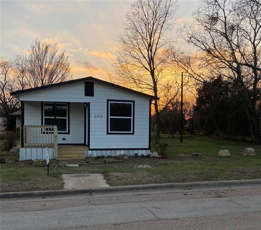 206 Plum ST, Rockdale, TX 76567
