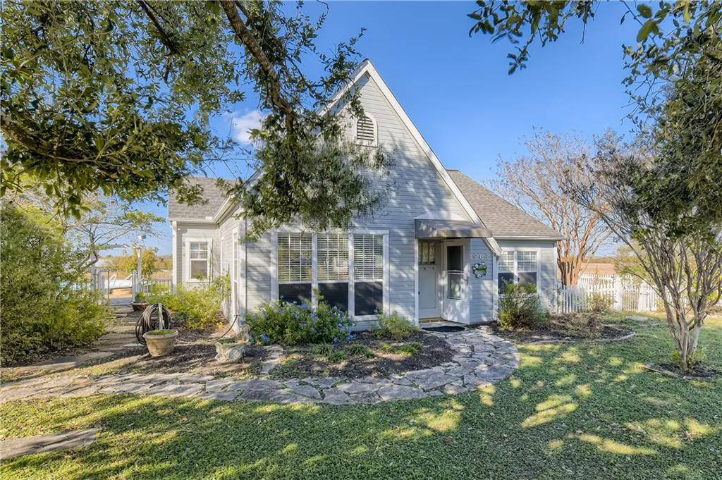 1987 County Road 105, Hutto, TX 78634