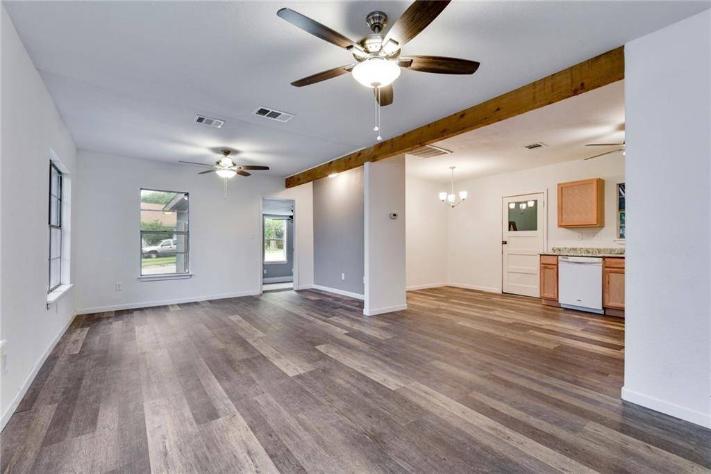 922 W 5th ST, Taylor, TX 76574