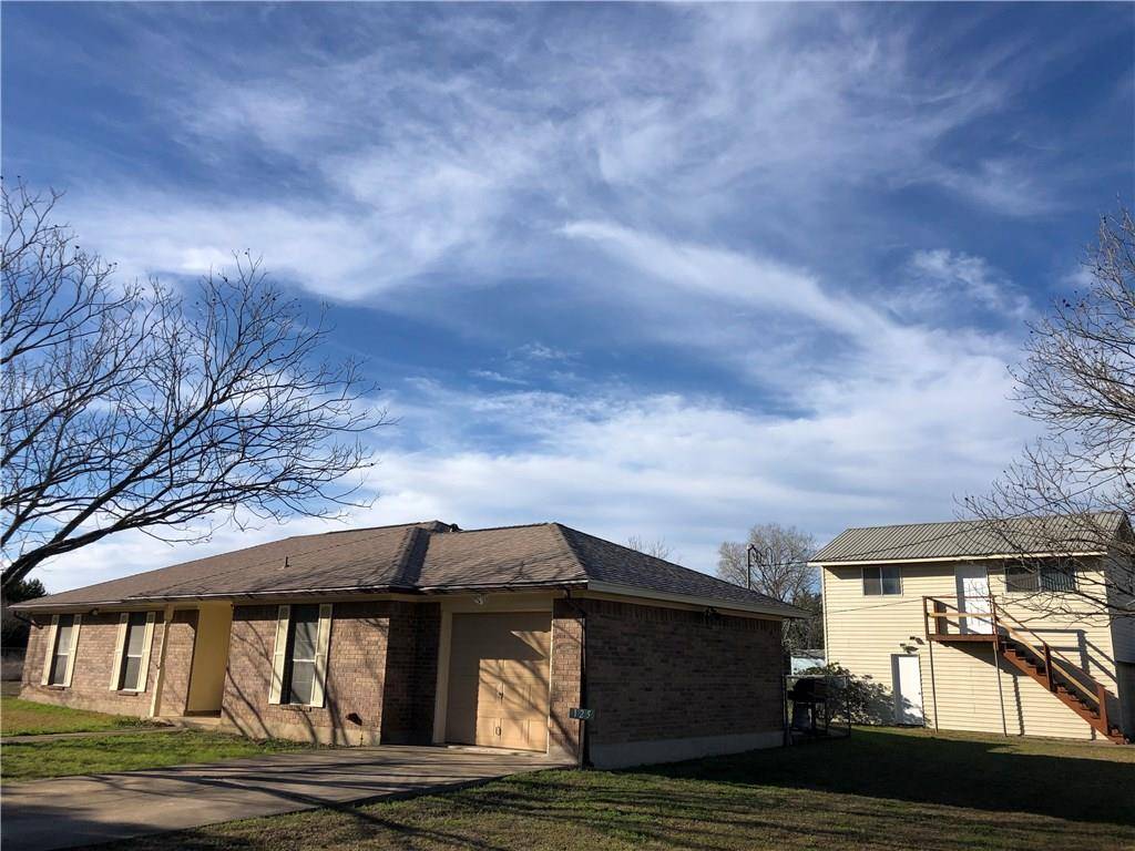 125 Kelly LN, Buda, TX 78610