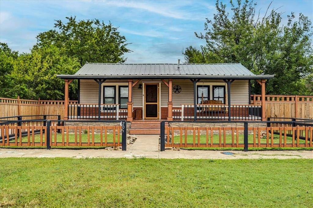 705 S Ridge ST, Lampasas, TX 76550