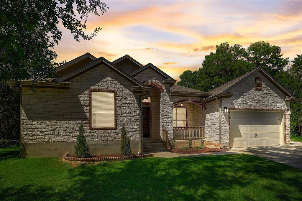 284 Moku Manu DR, Bastrop, TX 78602