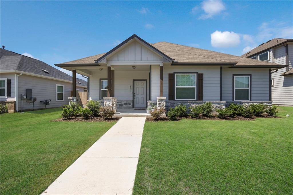 207 Oldbridge DR, Hutto, TX 78634