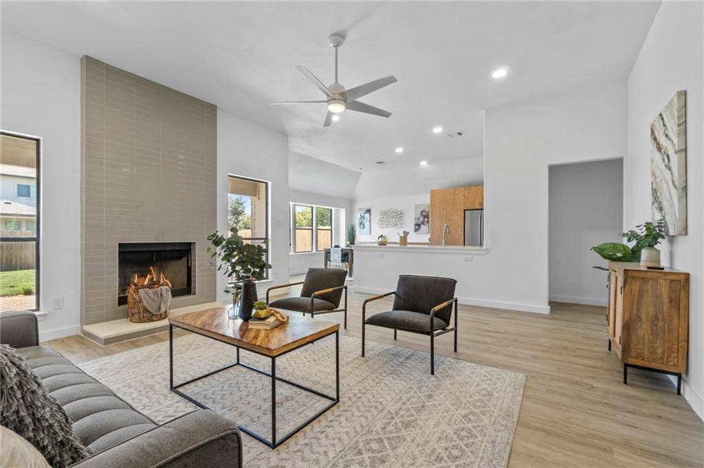 1430 Woodlands DR, Kyle, TX 78640