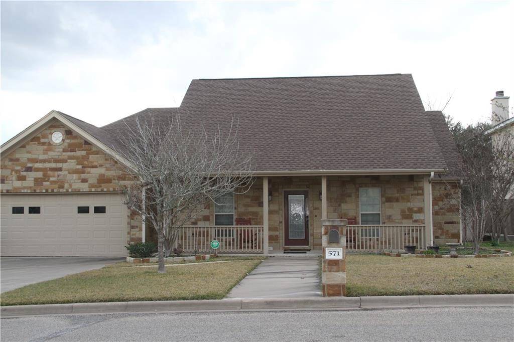 571 Sunrise Ave, Giddings, TX 78942