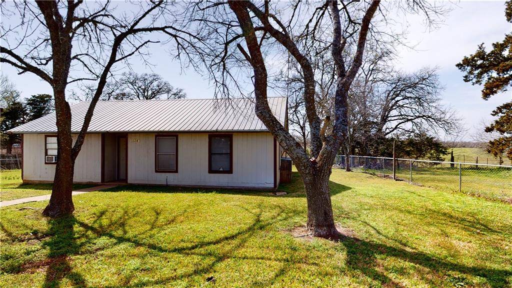 1128 Kay ST, Giddings, TX 78942