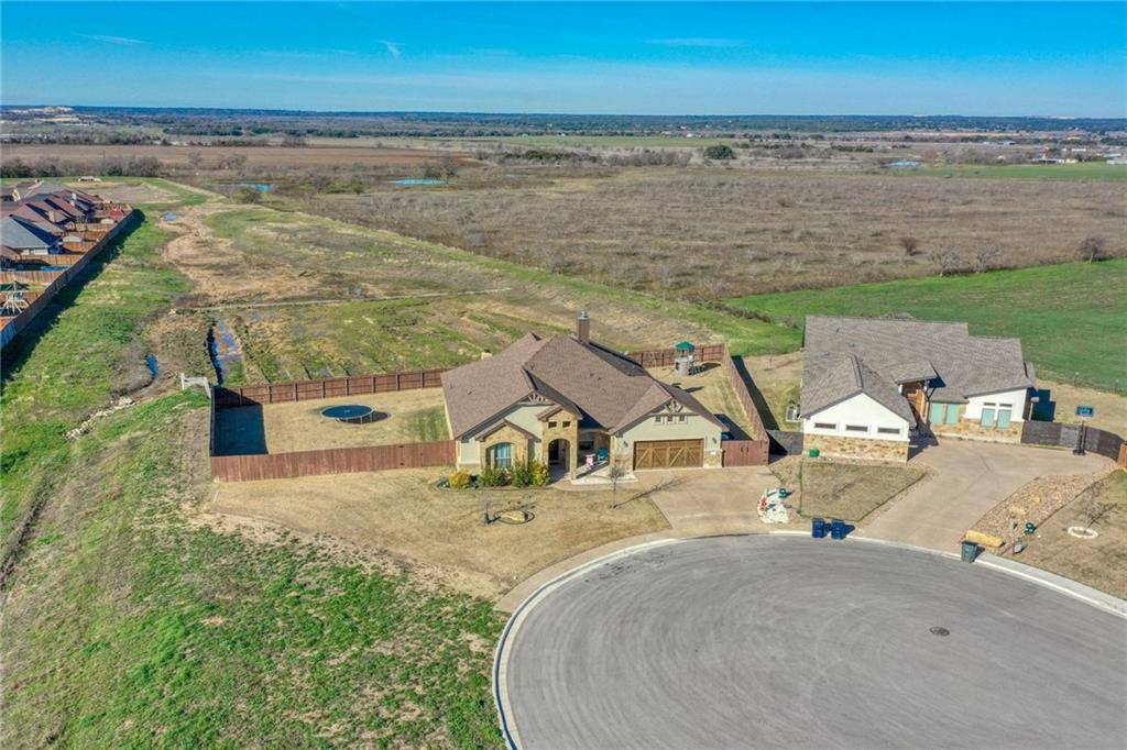 716 Magan LN, Jarrell, TX 76537