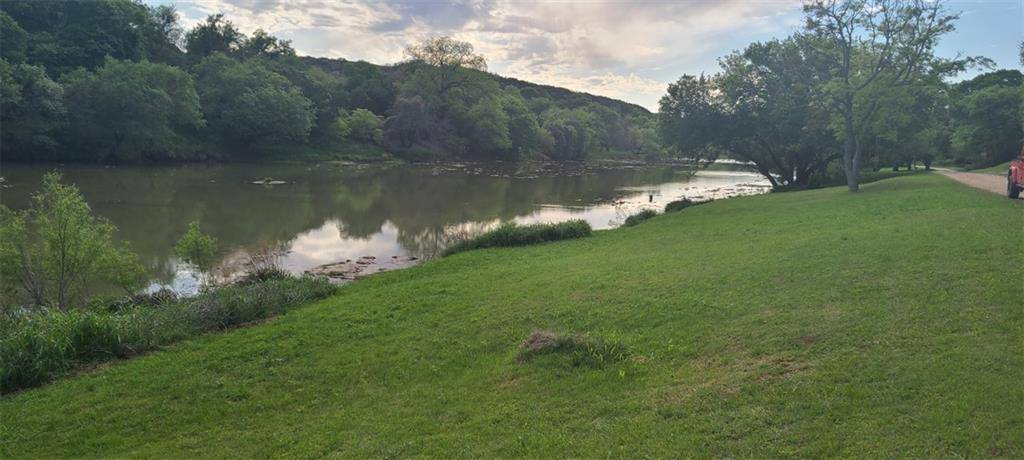 876 N River RD, Lampasas, TX 76550