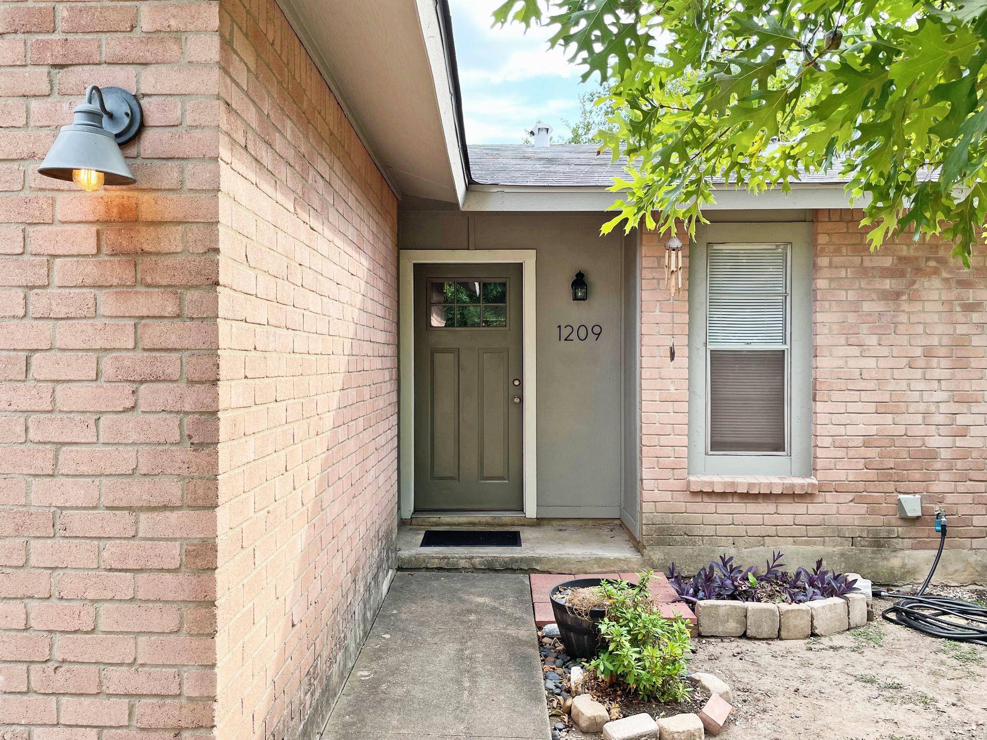 1209 Turtle Creek BLVD, Austin, TX 78745