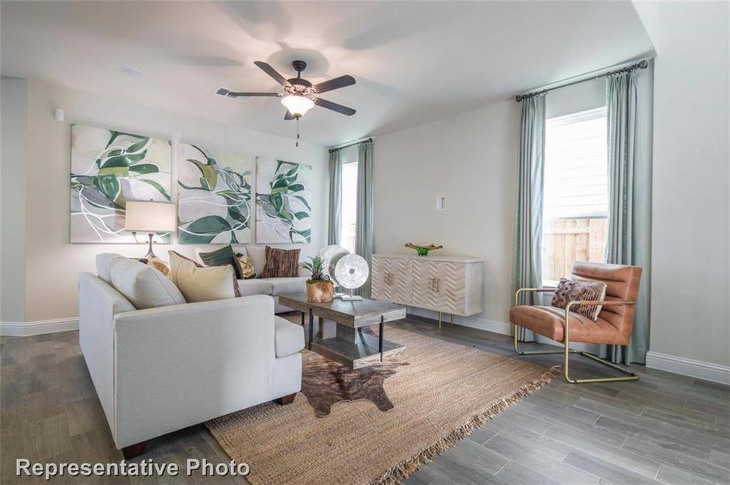 311 Black Opal DR, Jarrell, TX 76537