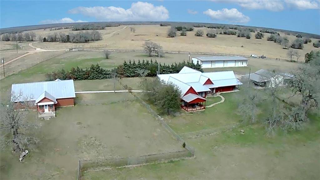 1055 Private Road 1191, Giddings, TX 78942