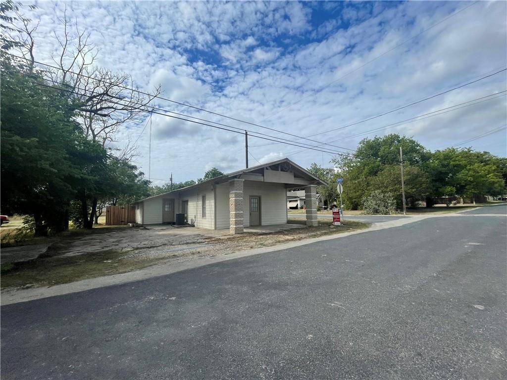 111 W Avenue H ST, Jarrell, TX 76537