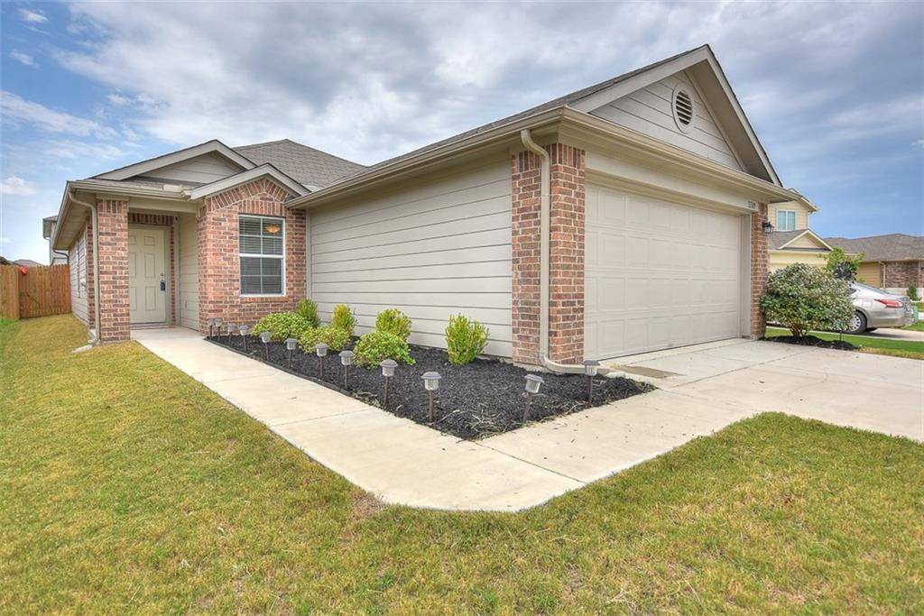 12109 Greywacke DR, Manor, TX 78653