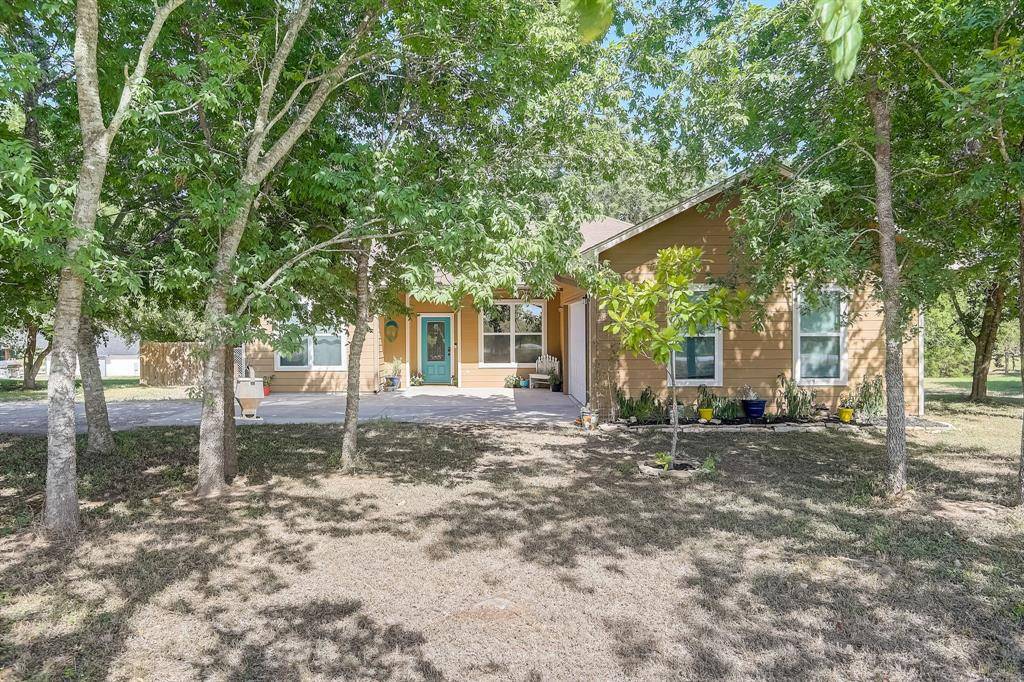 1321 Lovers LN, Bastrop, TX 78602