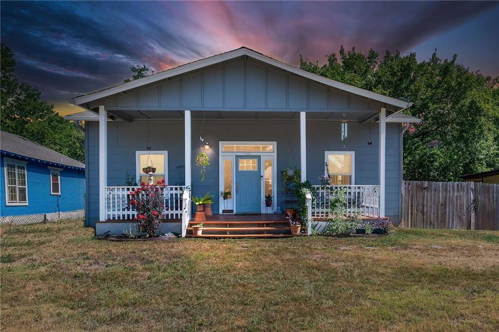 717 W 5th ST, Taylor, TX 76574