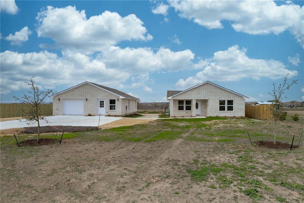 1162 County Rd 108, Hutto, TX 78634