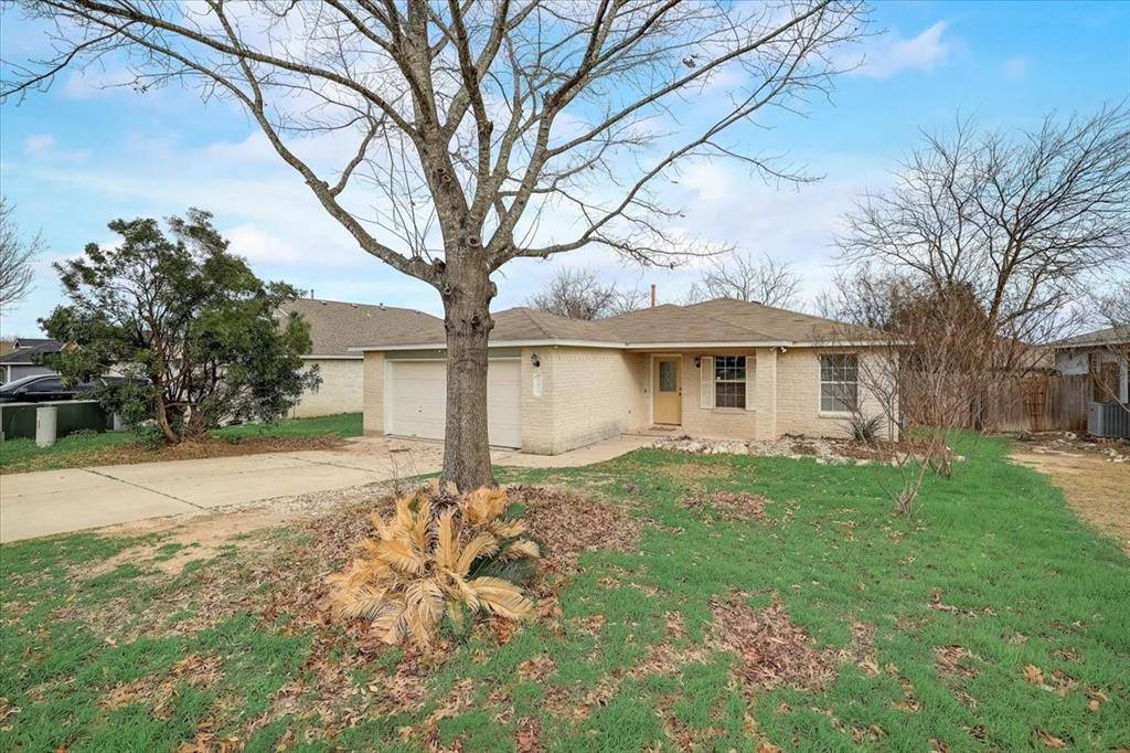 192 Fall Creek DR, Kyle, TX 78640